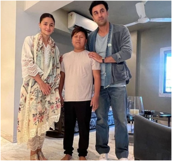 Alia Bhatt and Ranbir Kapoor's Eid Celebration at Salman Khan's Galaxy Apartment Sparks Delight Online